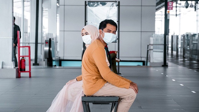 Mask-wearing Executives 2